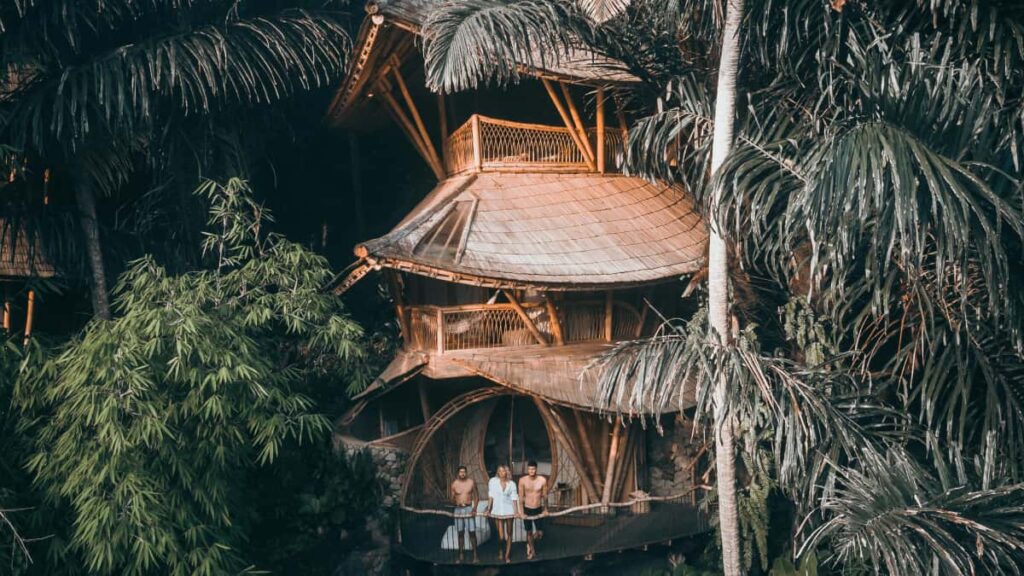 Panduan praktikal untuk pembuat kandungan Malaysia: cara hubungi jenama AS di Snapchat untuk ulasan peralatan fitness, strategi outreach, dan tip akses.