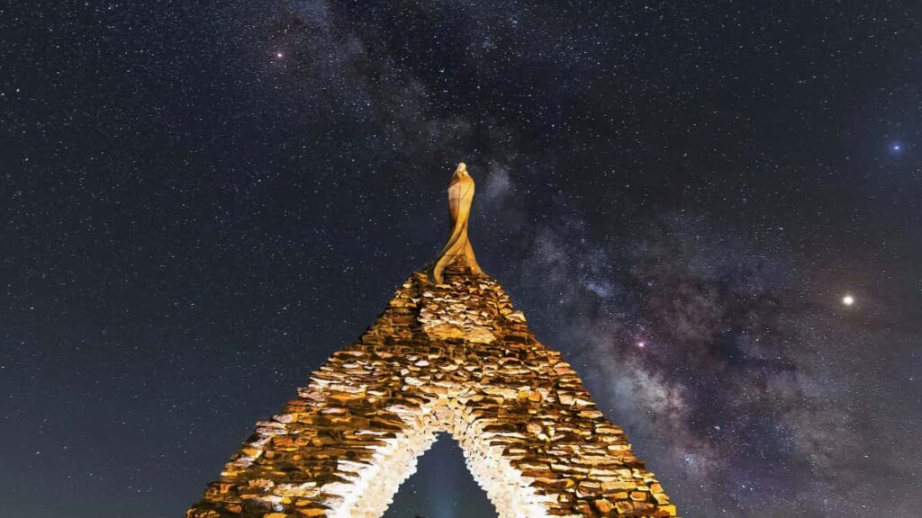 Panduan praktikal untuk pengiklan Malaysia jumpa creator TikTok Mexico, bina kempen travel yang relevan, dan tingkatkan visibiliti destinasi. Tips taktikal, contoh acara CreatorWeek, dan strategi kolaborasi.