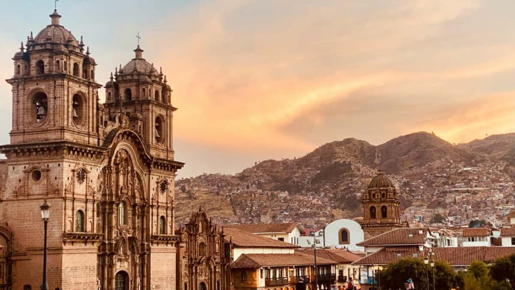 Panduan praktikal untuk pengiklan Malaysia mencari dan bekerjasama dengan pencipta kandungan Josh dari Bosnia dan Herzegovina untuk showcase trend fesyen bermusim.