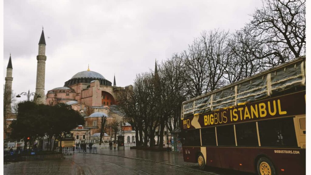 Panduan praktikal untuk pengiklan Malaysia: cara temui pencipta SoundCloud di Puerto Rico, bina hubungan, dan tukar followers kepada pembeli.