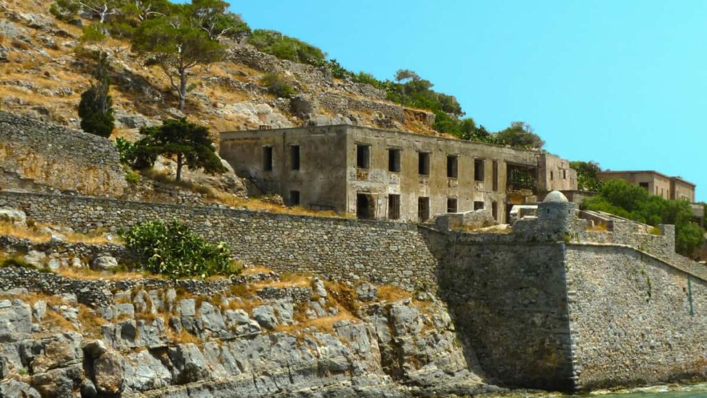 Panduan praktikal untuk pencipta di Malaysia: cara hubungi jenama Amerika di Lazada, guna mekanik LazMall/Tmall mirror, dan kongsikan beforeafter yang jual cerita strategi, risiko, dan langkah taktikal.