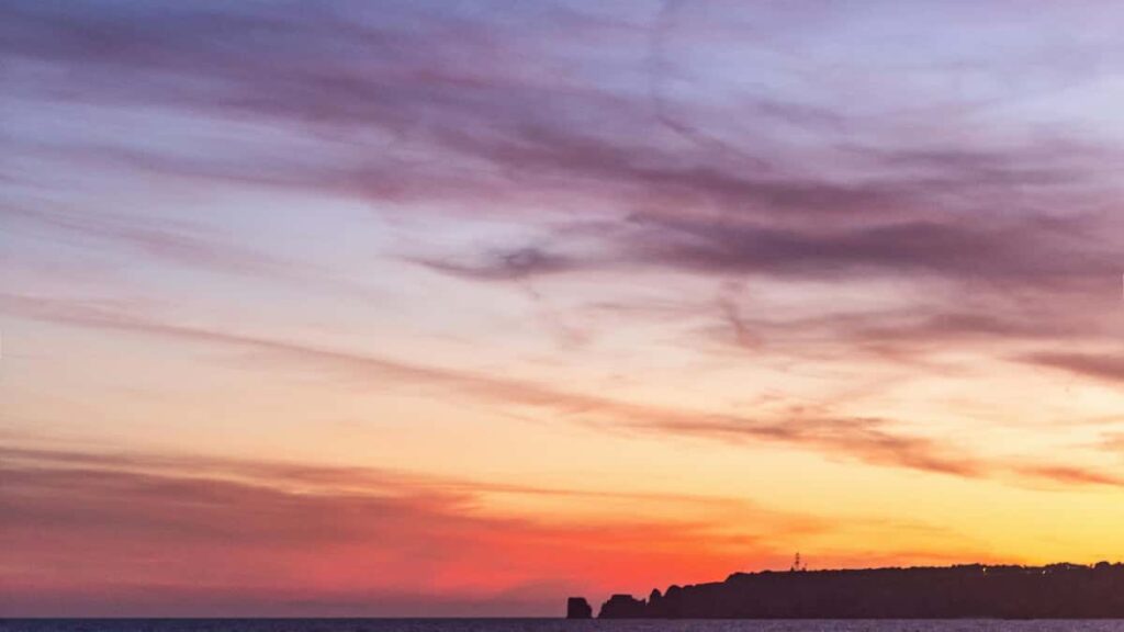 Panduan praktikal untuk creator Malaysia nak hubungkan jenama Switzerland di Amazon, guna trend langganan loyalty, dan cipta buzz sebelum pelancaran produk.