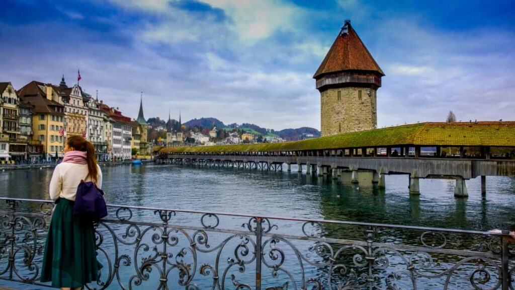 Panduan praktikal untuk creator Malaysia menjalin hubungan dengan jenama Argentina di Rumble bagi buat video reaction lagu strategi, pitch, risiko & contoh nyata.