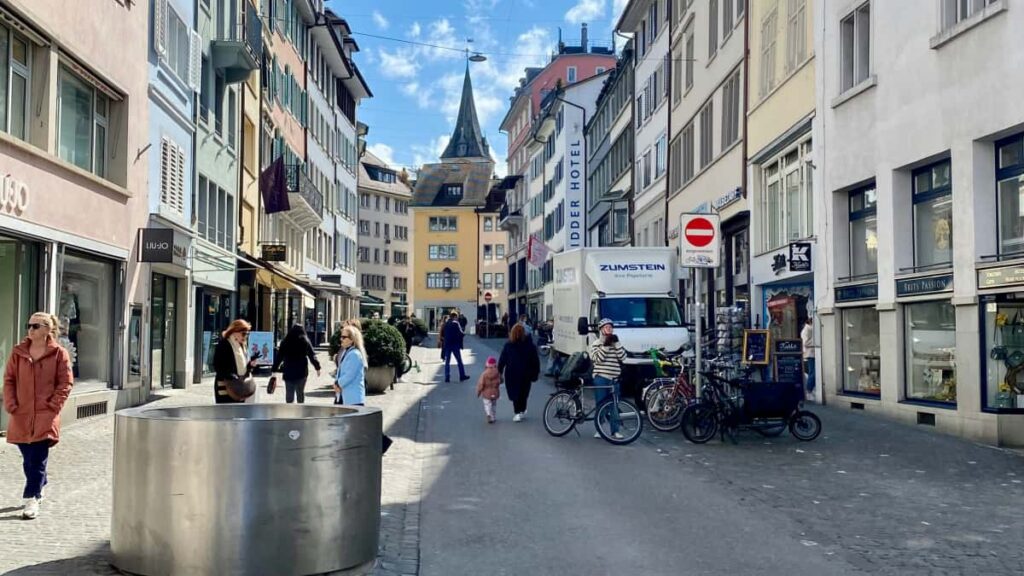 Panduan praktikal untuk pengiklan Malaysia mencari creator Facebook Paraguay bagi kolaborasi dance challenge teknik, tools (termasuk Creator Discovery API), dan strategi lokal yang berkesan.