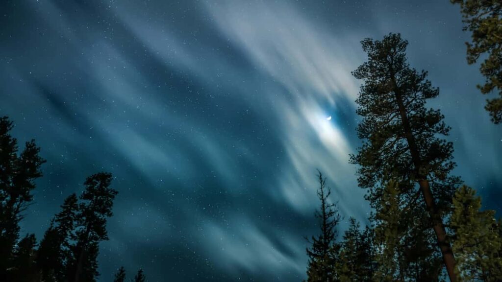 Panduan praktikal untuk pencipta Malaysia nak pitch jenama Tanzania di Threadsstrategi segmentasi, cara DM yang kerja, contoh kempen pelancongan, dan taktik kerjasama dengan badan pelancongan.