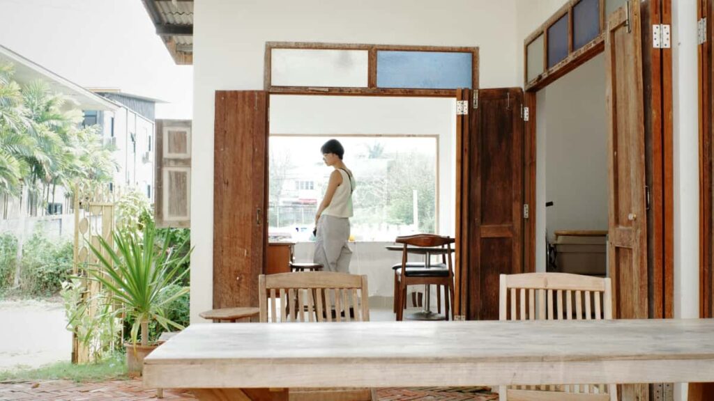 Panduan praktikal untuk creator Malaysia capai jenama Venezuela di YouTube dari pendekatan komunikasi, strategi kandungan lokal, hingga tools dan peluang monetisasi.