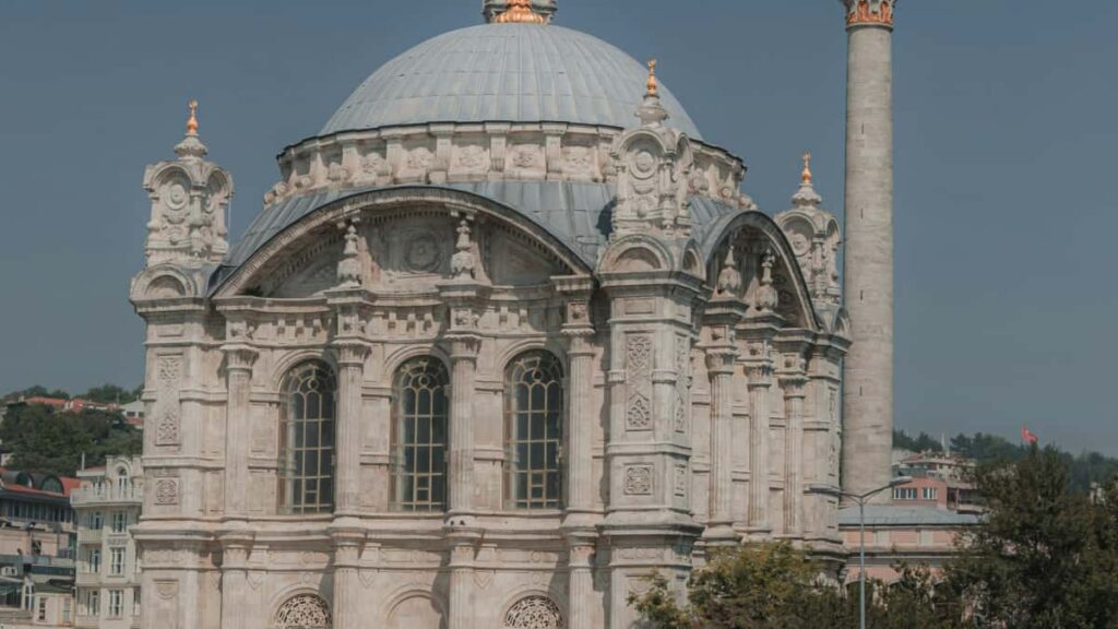 Panduan praktikal untuk pengiklan Malaysia bagaimana mencari dan mengurus pencipta Zalo dari Latvia untuk kempen UGC yang jujur, skala, dan patuh trend (data & contoh 2026).